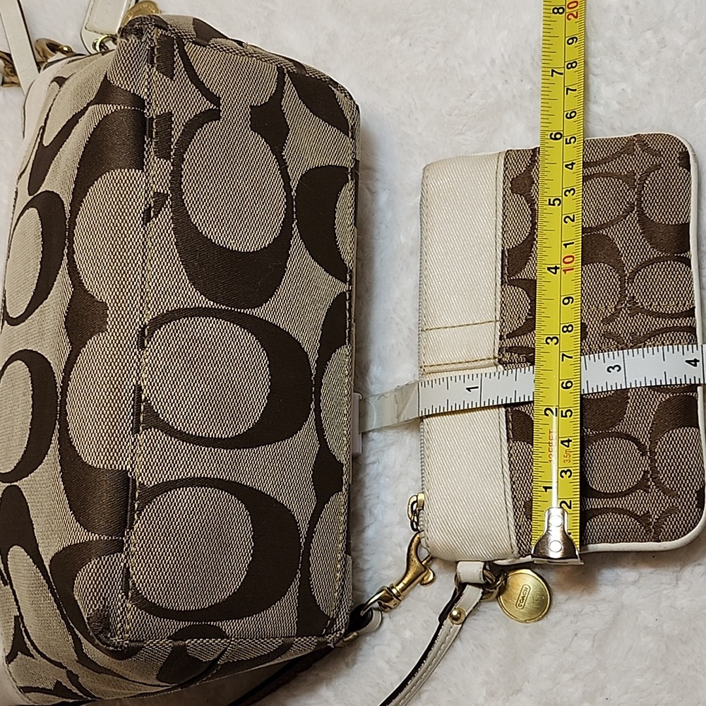 Coach Y2K Soho Brown/Beige Signature Canvas Front Pocket Baguette Bag W/ Wallet - Picture 7 of 16